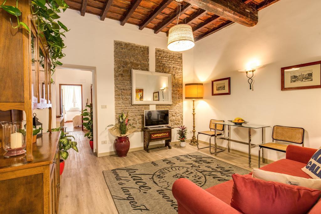 Magenta Deluxe Fienaroli 2 Roma